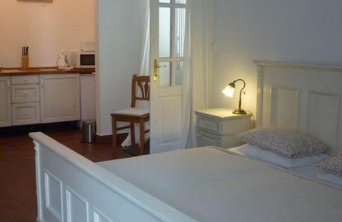 Dorgicse Bed & Breakfast | Sárffy House