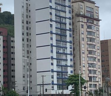 Itarare Apartment | São Vicente Itararé prédio frente mar apto fundo vista parcial