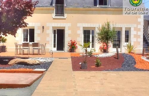 Benais House | Séjour détente en Touraine : maison de charme avec spa, sauna, fitness, jardin clos et équipements pour bébé - FR-1-381-473