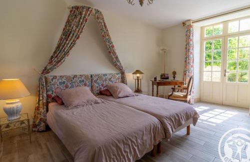 Saint-Georges-sur-Layon Bed & Breakfast | Séjour de charme avec piscine à Saint-Georges-sur-Layon, proche de Saumur et des châteaux de la Loire - FR-1-622-81