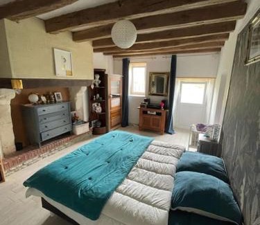 Marigne-Laille Bed & Breakfast | Séjour et weekend en famille chez l'habitant, longère bercéenne, 2 chambres 4 Pers, possibilité rajout berceau et 1 lit single soit 6 Pers maxi