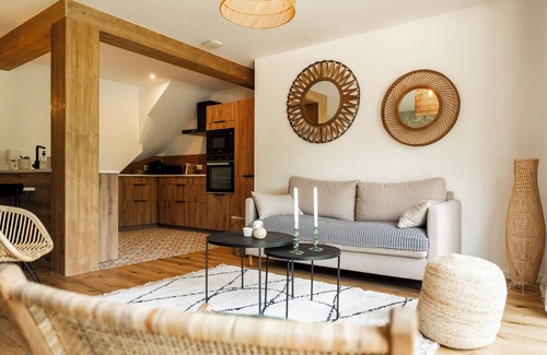 Premanon Apartment | Séjour nature dans ancienne ferme en pierre - déconnection garantie