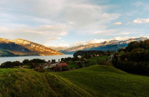 Einigen House | Sérénité, cherry blossom special, peaceful Spiez