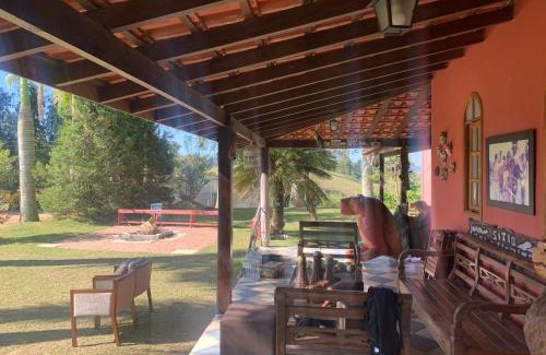 Salesopolis House | Sítio frente à Barragem