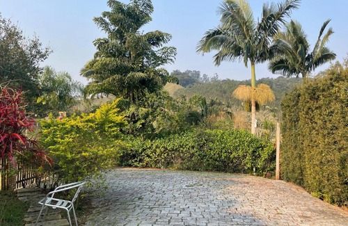 Camboriu House | Sítio LuMa - Rodeado de natureza e cachoeira particular