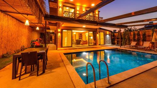 Fethiye Villa | Söğüt 4 - 4 Bedroom with jacuzzi in Fethiye