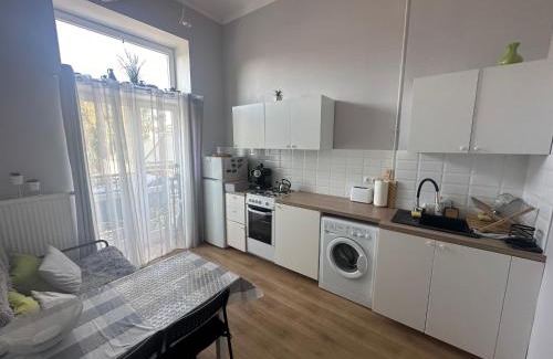 Przemysl Apartment | Słoneczne studio z balkonem!