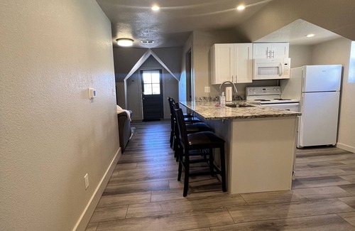 Baker Apartment | S Broadway 2 bed getaway w Parking - 98 walk score