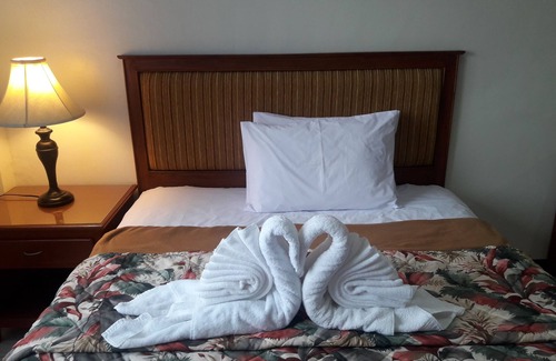 Malakal Island Hotel | S & C Hotel Suites And Apartments