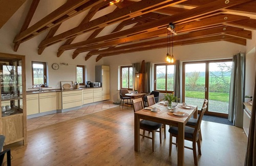 Gelting House | S Christa Ortmann - Das Ferienhaus am Feld