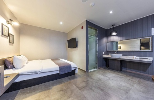 Gwanpyeong-dong Hotel | S& Hotel