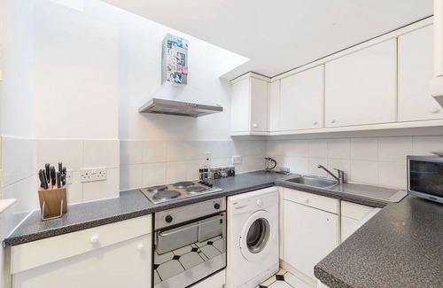 Queen's Gate Apartment | S.Kens Apartment in superb location Read my reviews