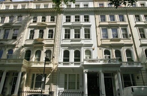 Queen's Gate Apartment | S.Kens Apartment in superb location Read my reviews