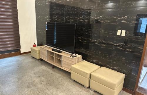 Clark Freeport Villa | S Pool Villa Clark 天天别墅酒店