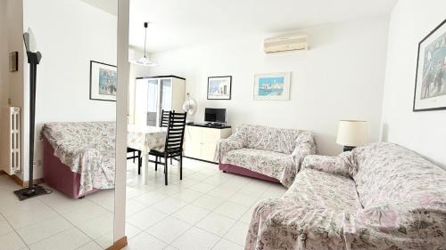 Sirolo Apartment | S355 - Sirolo, ampio trilocale con terrazzo e posto auto