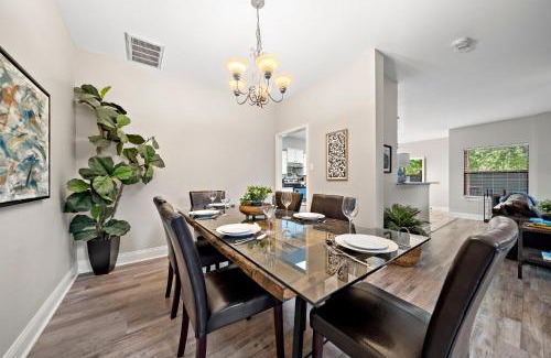 North San Antonio - SAT House | Sa Golf Home Nr Six Flags Wi-fi Bbq Games