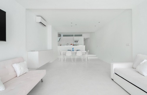 Alcudia House | SA NACR - Fantastic and modern apartment with sea views and 50 meters from the beach. Idea