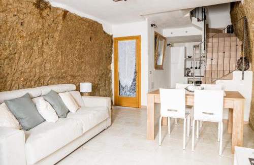 Bosa Historic Centre House | Sa Rocca