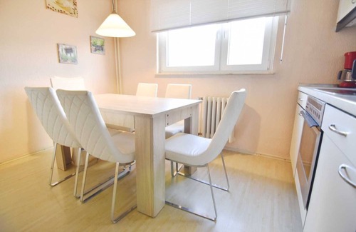 Sankt Augustin Apartment | Sa06 - Geräumige Ferienwohnung mit Balkon und Terrasse, 115 qm, 4 Zimmer, Max. 8 Personen