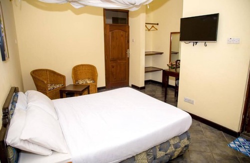 Mkwaja Hotel | Saadani Park Hotel