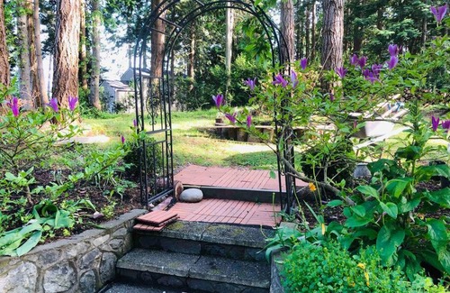 Saanichton Villa | Saanichton Waterfront 2BR suite with superb views