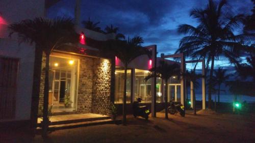 Marawila Hotel | Saara Beach Hotel Only One Night Stay