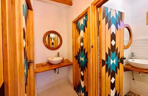 San Pedro La Laguna Hotel | Sababa Resort