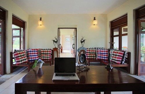 Paksong Hotel | Sabaidee Valley