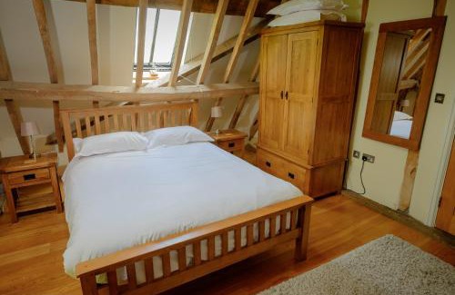 South Leigh Bed & Breakfast | Sabine Barn