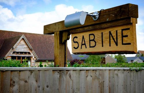 South Leigh Bed & Breakfast | Sabine Barn