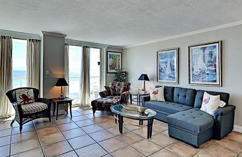Villa Sabine Apartment | Sabine Yacht & Racquet #5E