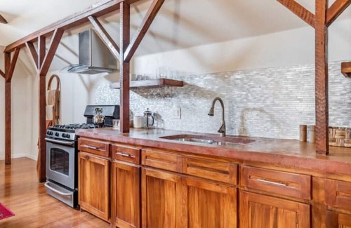 Midtown Sacramento Apartment | Sac City Loft