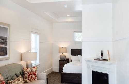 Three Forks Hotel | Sacajawea Hotel