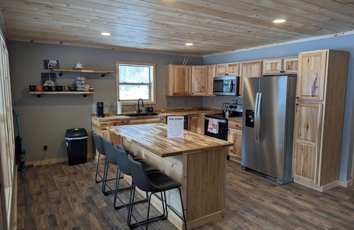 Town of Hope House | Sacandaga River Retreat - 2 Bedroom 1.5 bath home on the Sacandaga River