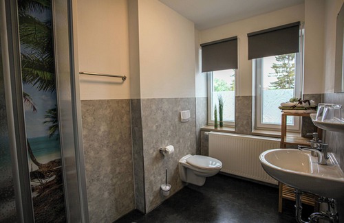 Großengottern Apartment | Sacher´s Quartiere - modern, close to Hainich, Unstrut cycle path and city trips