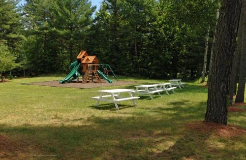 Center Conway Hotel | Saco River Motor Lodge & Suites
