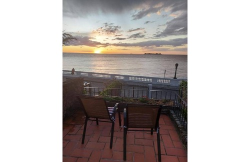 Barrio Historico Apartment | Sacramento Terrace - Sunset in the Historic District
