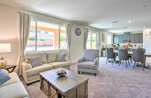 Hood House | Sacramento Retreat with Yard about 13 Mi to Dtwn!