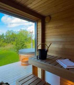 Suuresadama Villa | Sadama Willa with private mini SPA