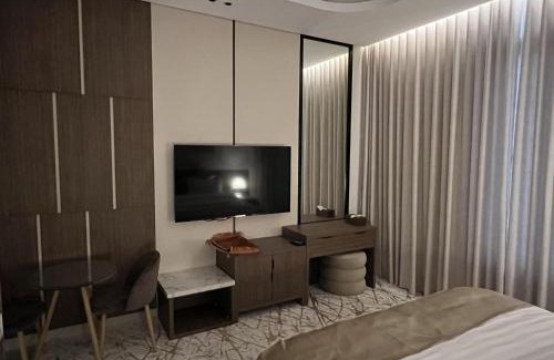 Sari Street Apartment | Sadana