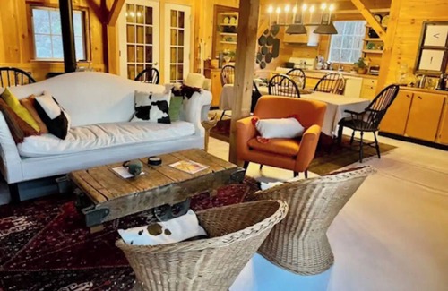 Whitingham House | Sadawga Springs Retreat