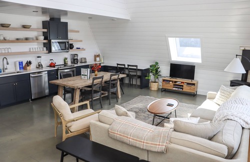 Sandy River House | Saddleback Parmachanee 22- easy ski-in/out location on Saddleback!