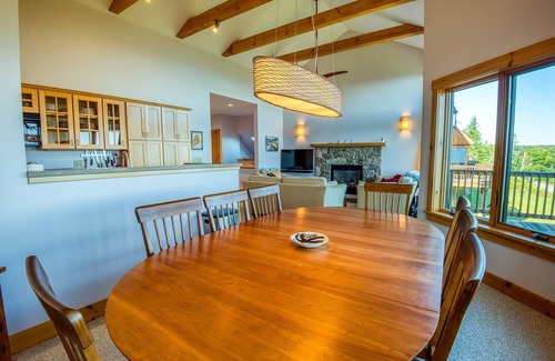 Rangeley Condo | Saddleback - Rock Pond Condo Green Drake #5 - Ski in/Ski out!