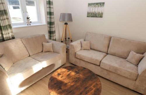Clynderwen House | Saddlers Cottage, Berllandeg Farm