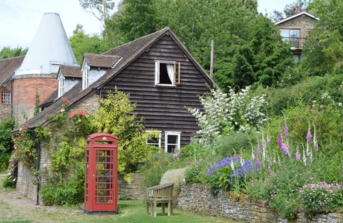 Hay-on-Wye Cottage | Saddlestones Cottage - sleeps 4 guests in 2 bedrooms