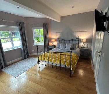 Williamstown Apartment | Saddleview Farm, Galway
