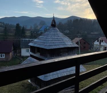 Podobovets House | Sadyba Sunny House