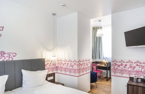 Heidelberg City Centre House | Safari Delight