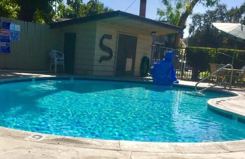 Chico Hotel | Safari Inn - Chico