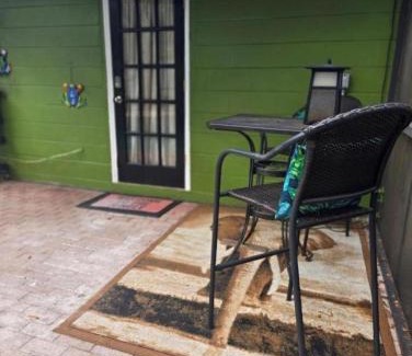 Temple Terrace House | Safari King Suite By Busch Gardens with Pool